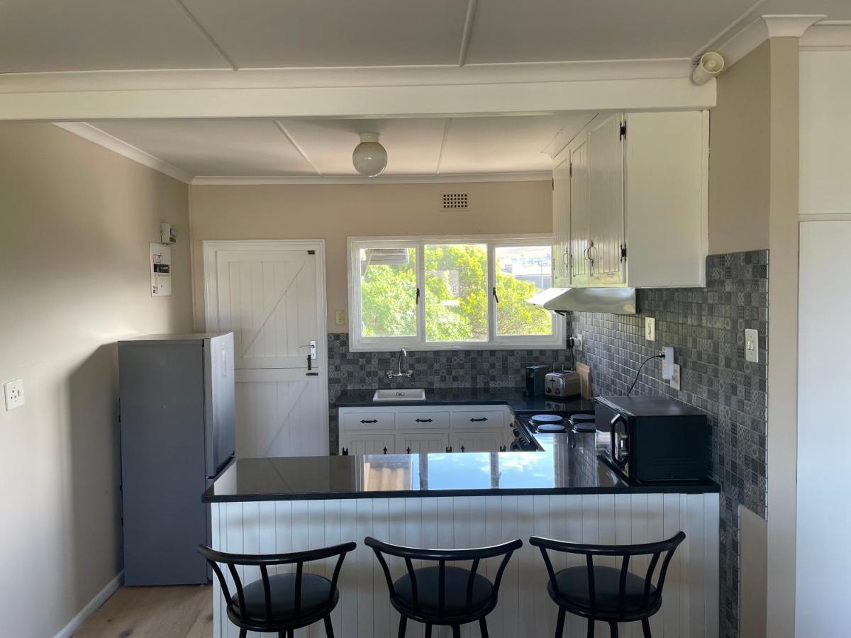 2 On Third Avenue Apartment Hermanus Exterior photo